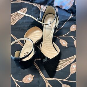 Elegant Black Women's Heel Shoes